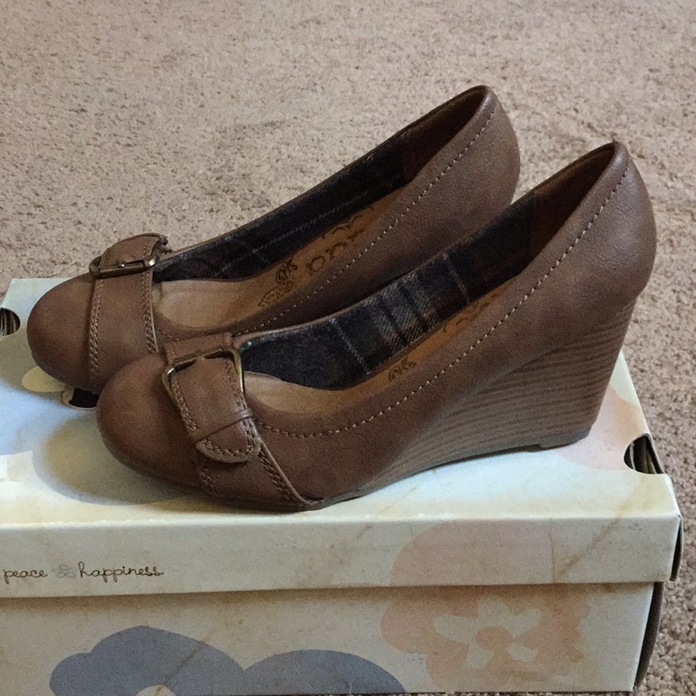 cognac heels